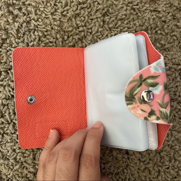 Cardholder - Picture 4 of 4